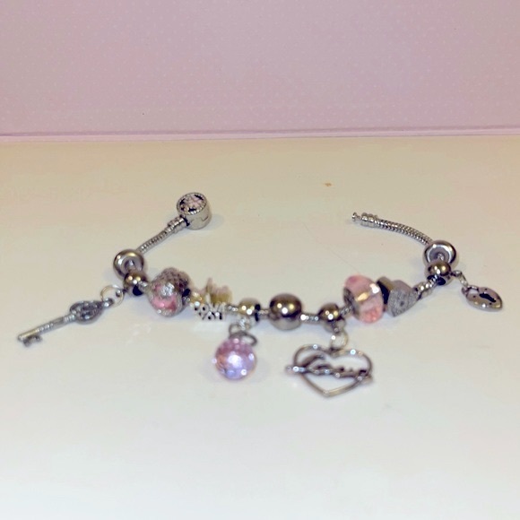 🍒 BOGO 🍒 PRICE ONLY 4/23 The “LOLA” Collection, “Psyche” Charm Bracelet - Picture 10 of 15